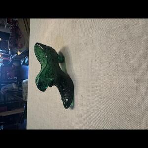 Emerald Green Pressed Glass Slipper Shoe Heel - Vintage Daisy & Button Cat Head